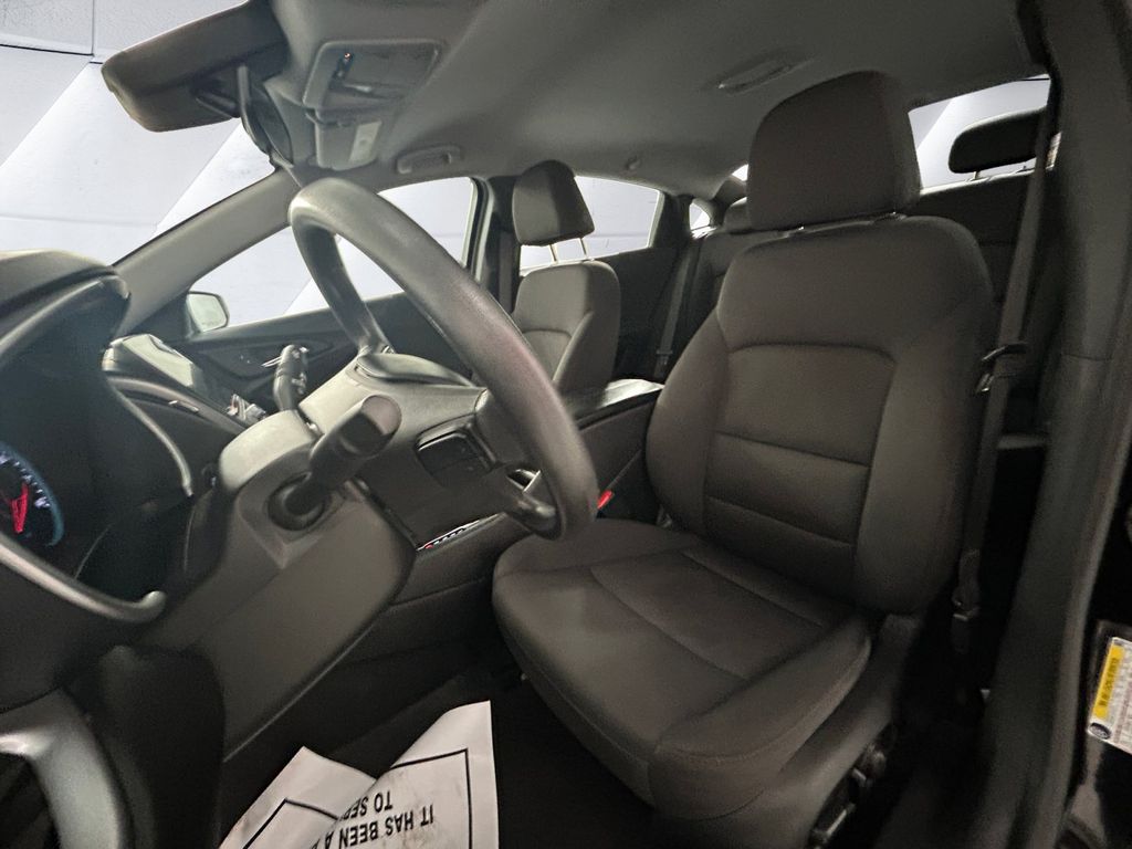 Used 2023 Black Chevrolet LT image 8