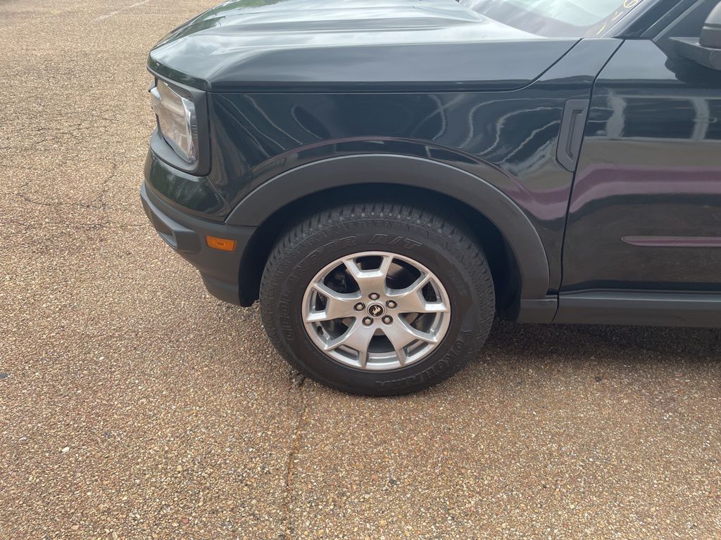 View vehicle photo 3