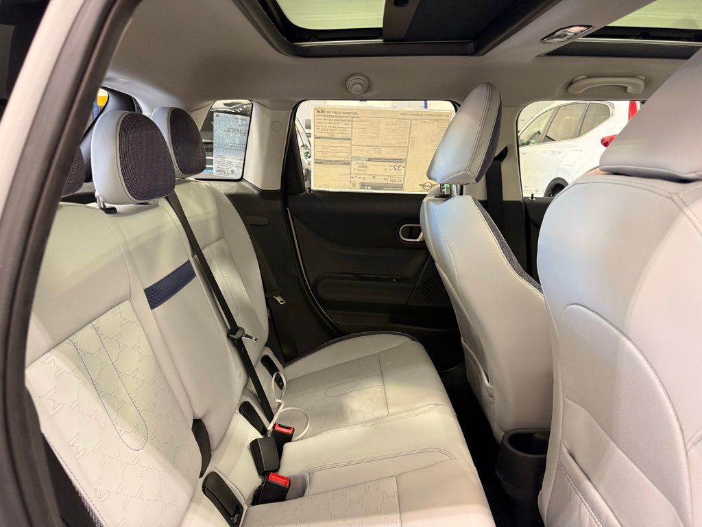 Thumbnail: 2025 MINI Cooper - 26