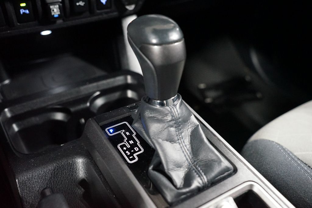 Thumbnail: 2021 Toyota Tacoma - 23