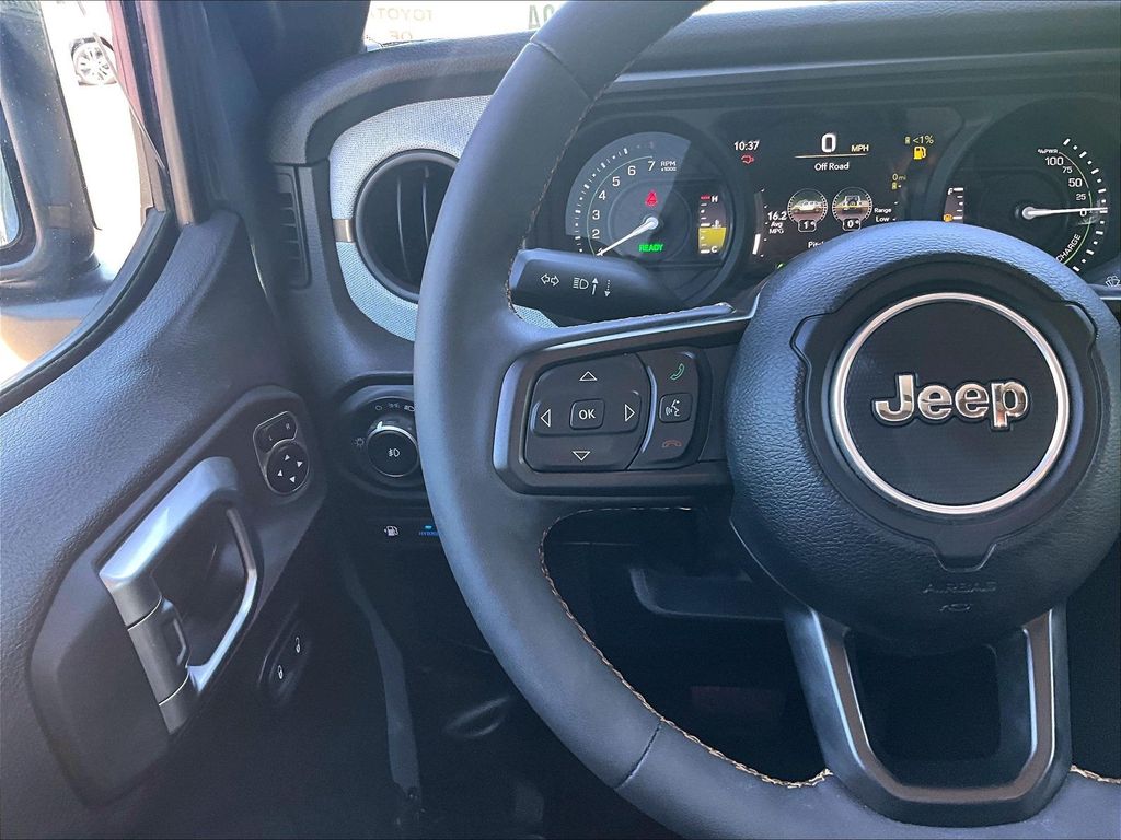 2024 Jeep Wrangler — photo 22