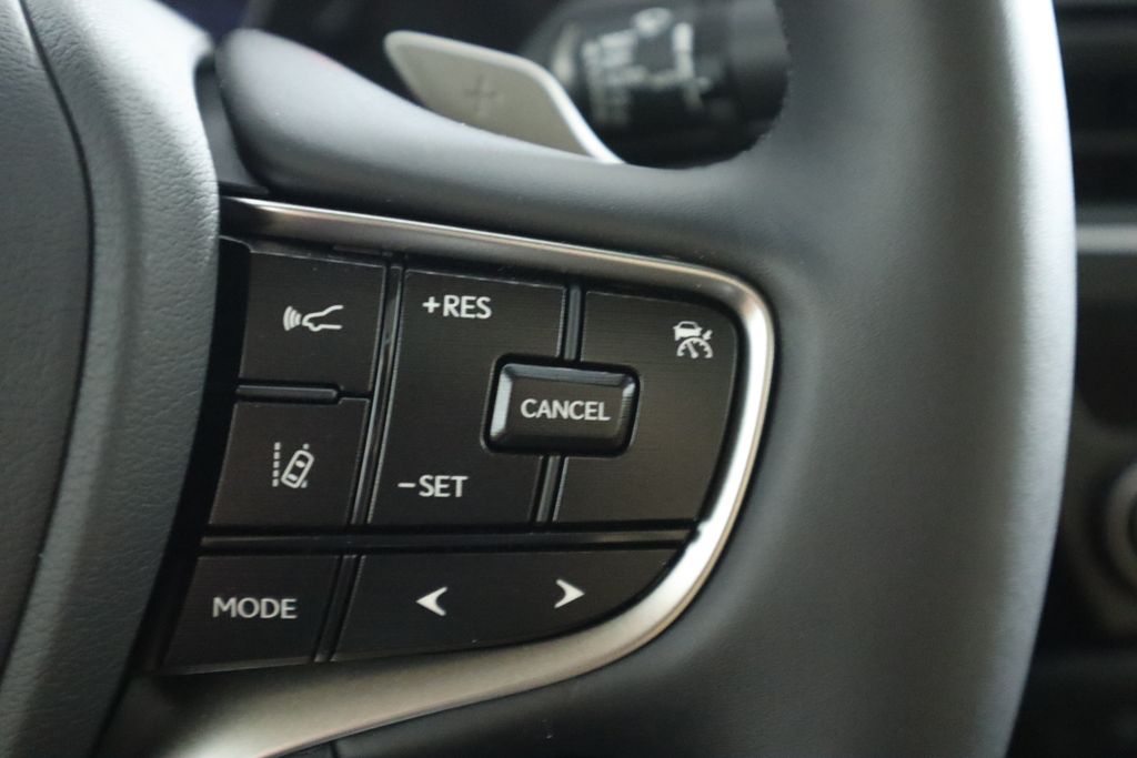 2025 Lexus ES Hybrid 300h 12
