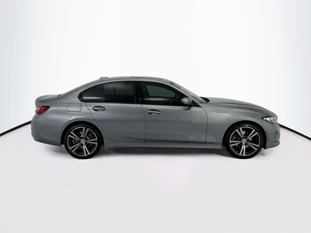 Thumbnail: 2023 BMW 3 Series - 4