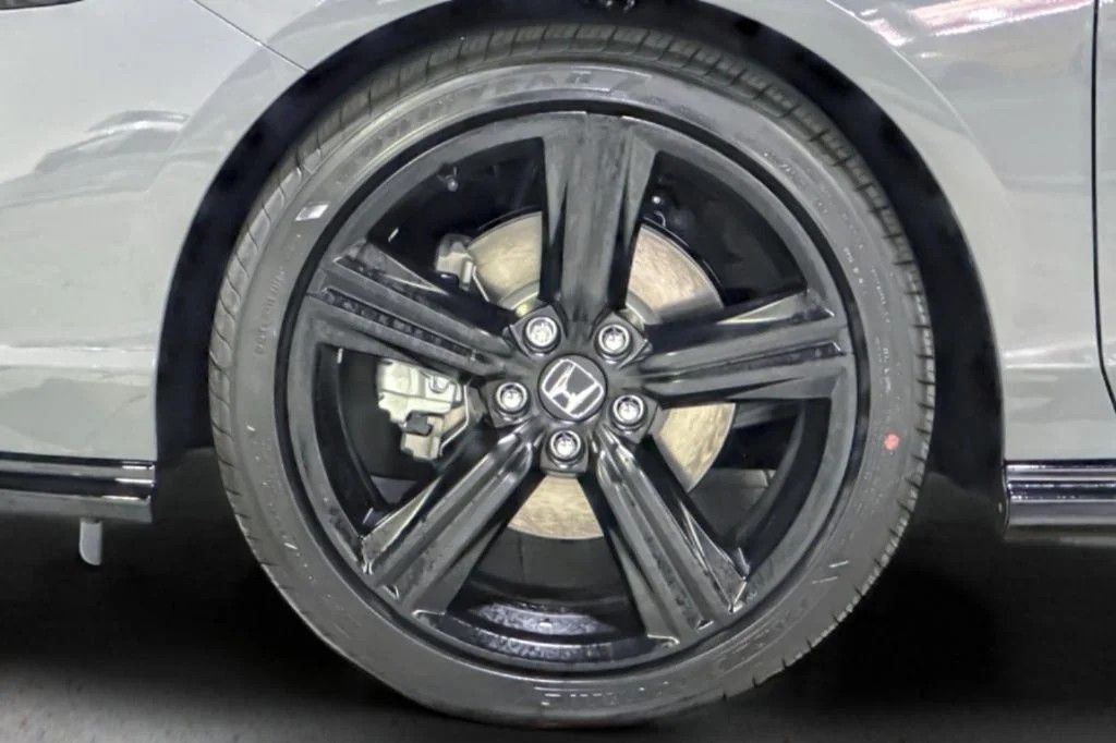 New 2026 Urban Gray Pearl Honda Sport-L image 30
