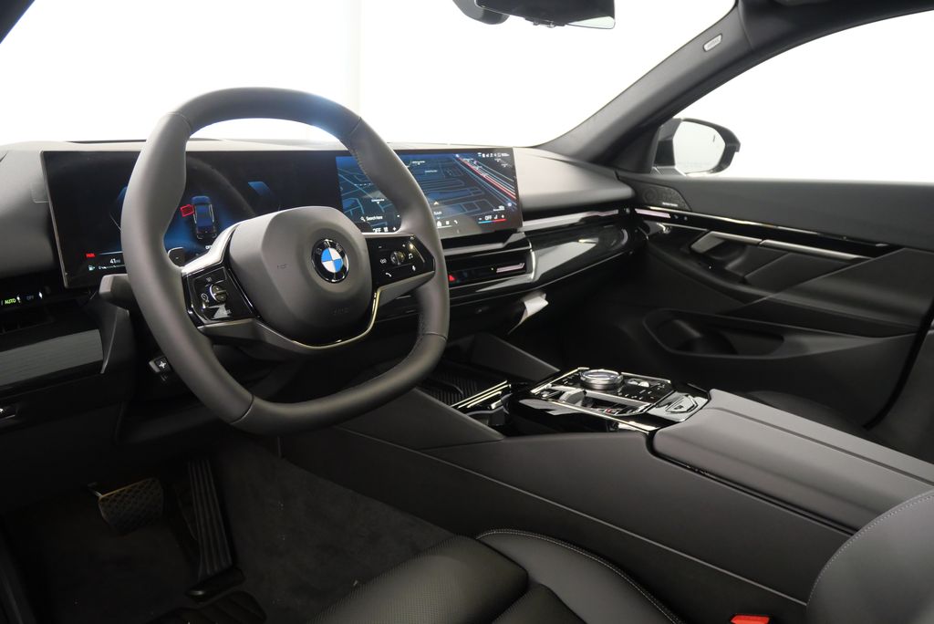 2025 BMW 5 Series 530i 14