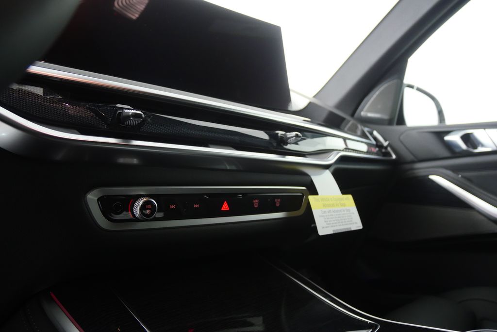 Thumbnail: 2026 BMW X5 - 21