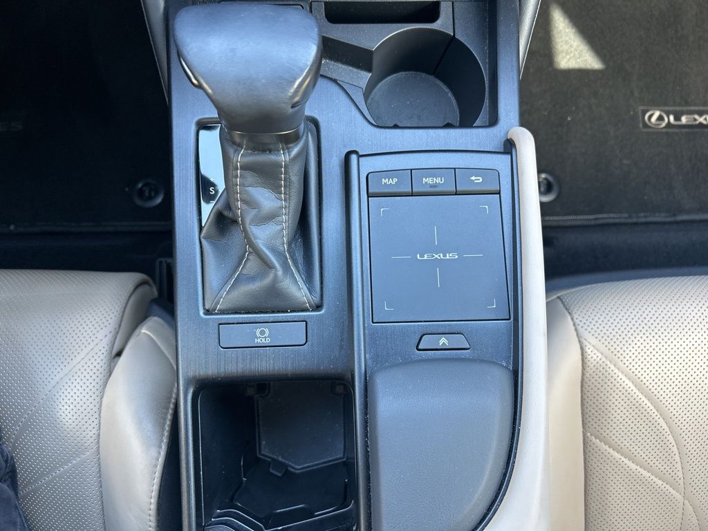 Thumbnail: 2019 Lexus ES - 23