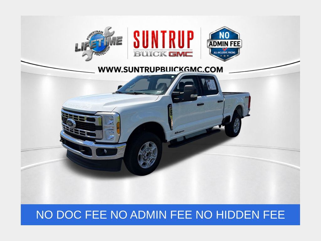 Oxford White 2025 Ford F-250 Super Duty Pickup Truck Four-Wheel Drive Automatic