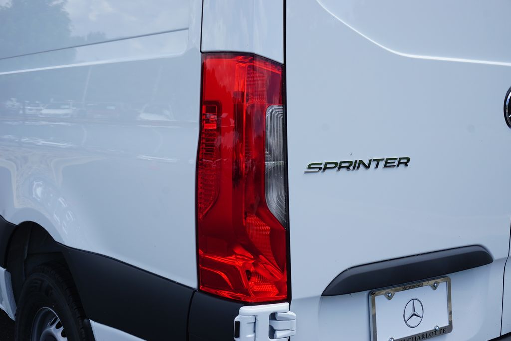 Thumbnail: 2025 Mercedes-Benz Sprinter - 15