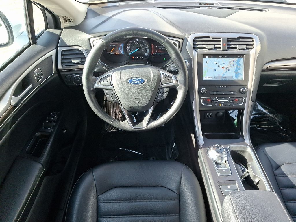 2019 Ford Fusion SEL 11