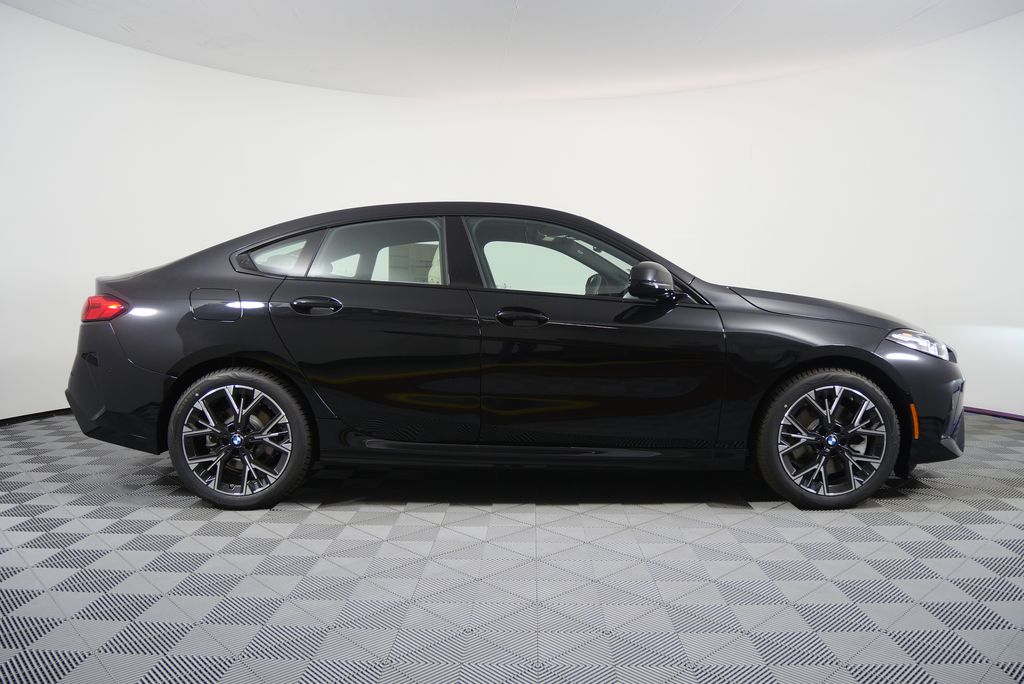 Thumbnail: 2026 BMW 2 Series - 2