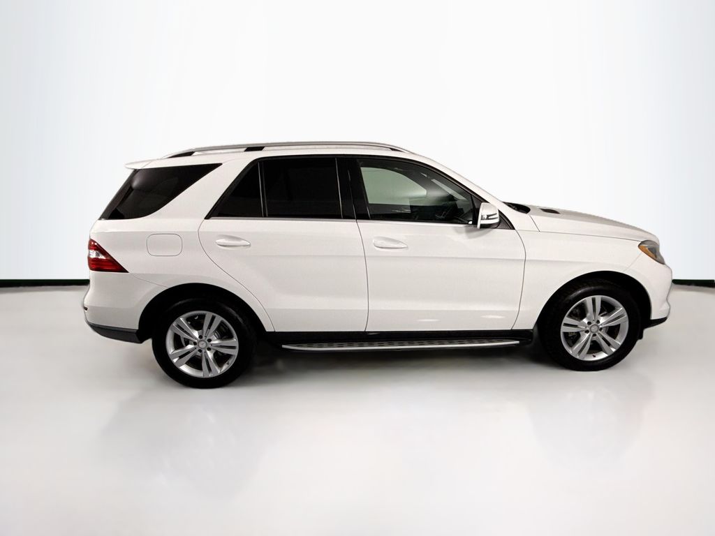 Thumbnail: 2015 Mercedes-Benz M-Class - 4