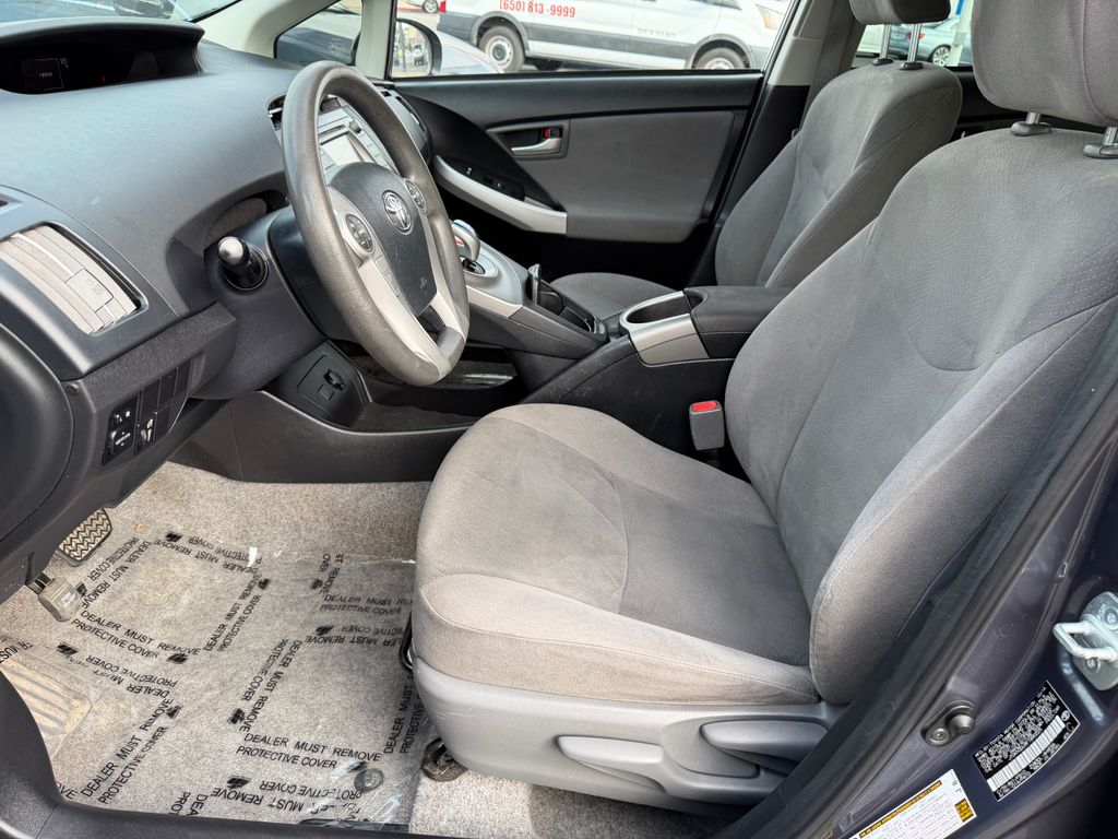 Thumbnail: 2015 Toyota Prius - 14