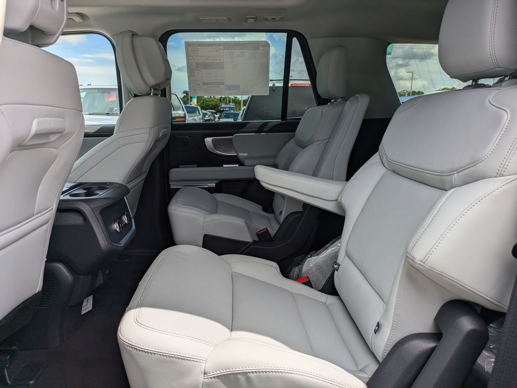 2027 Ford Expedition Platinum