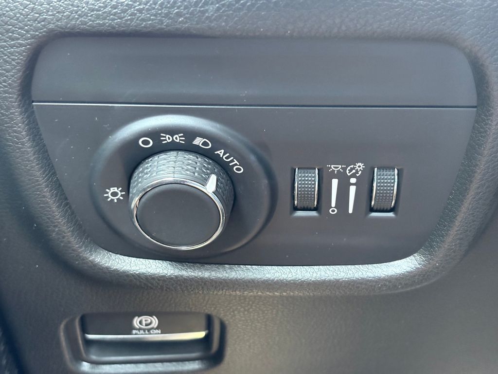 Used Car 2023 Jeep Grand Cherokee L  Laredo For Sale Under $25,000 In San Marcos, Texas