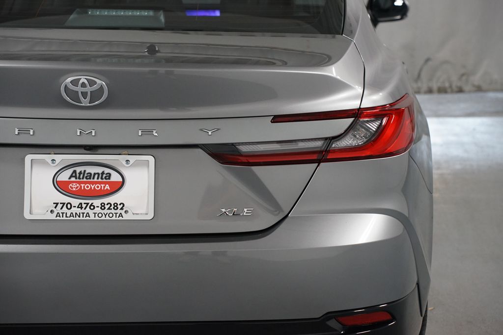 Thumbnail: 2025 Toyota Camry - 10