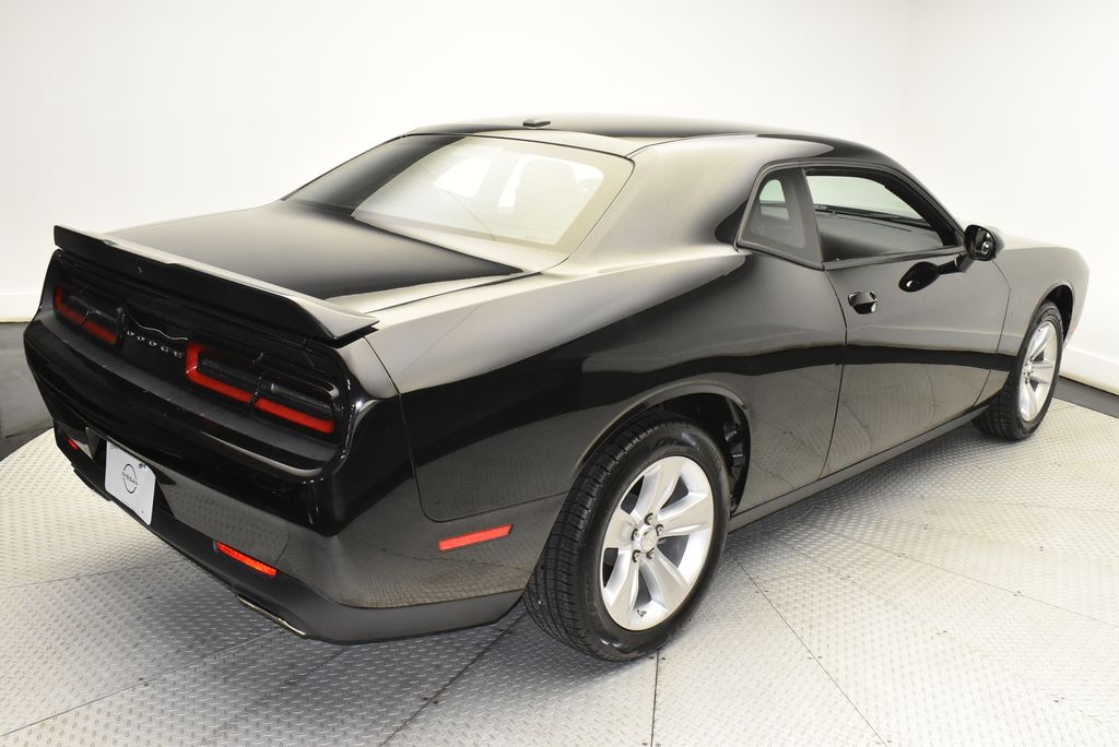 2023 Dodge Challenger SXT 5