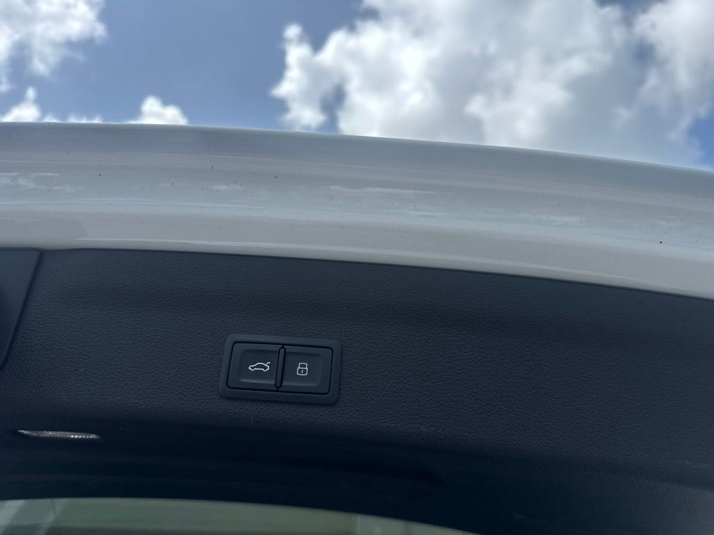 Used 2022 White Audi 4.2 image 14