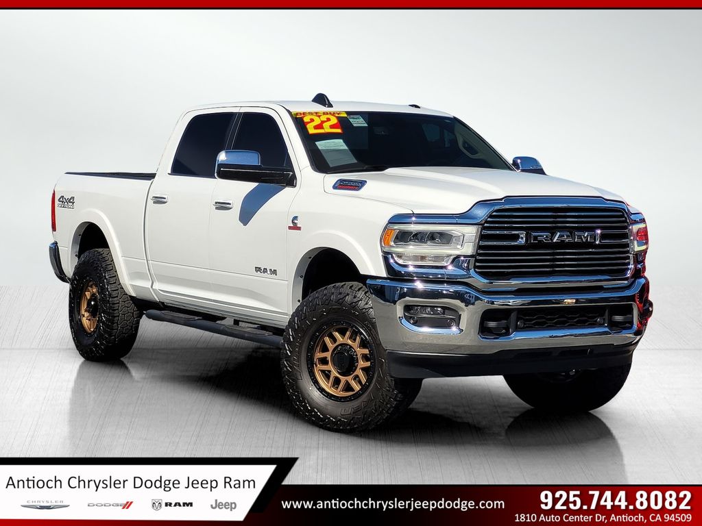 Bright White Clearcoat 2022 RAM 2500 Laramie Crew Cab 4WD Pickup Truck Four-Wheel Drive 6-Speed Automatic
