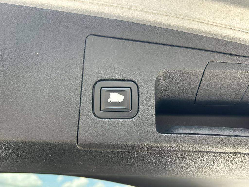 2018 Cadillac XT5 Premium Luxury Silver at Bravo Nissan