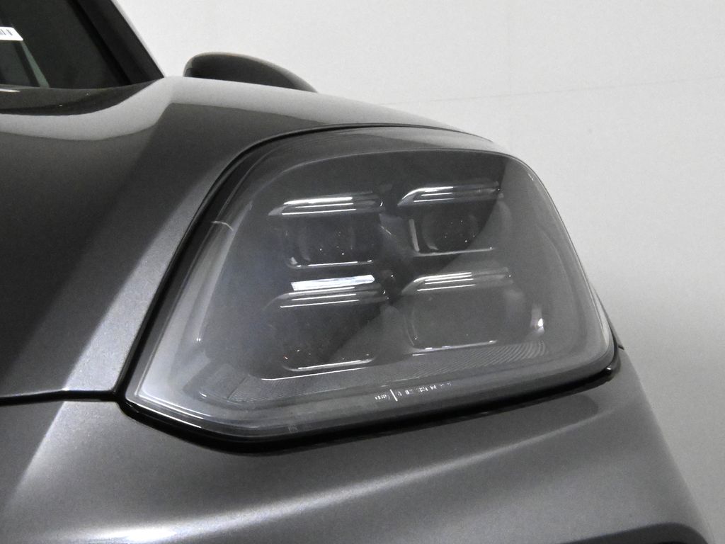 Thumbnail: 2026 Porsche Cayenne - 11