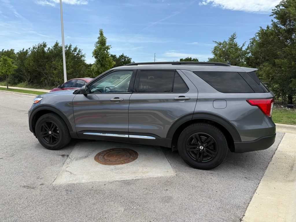 Thumbnail: 2022 Ford Explorer - 7