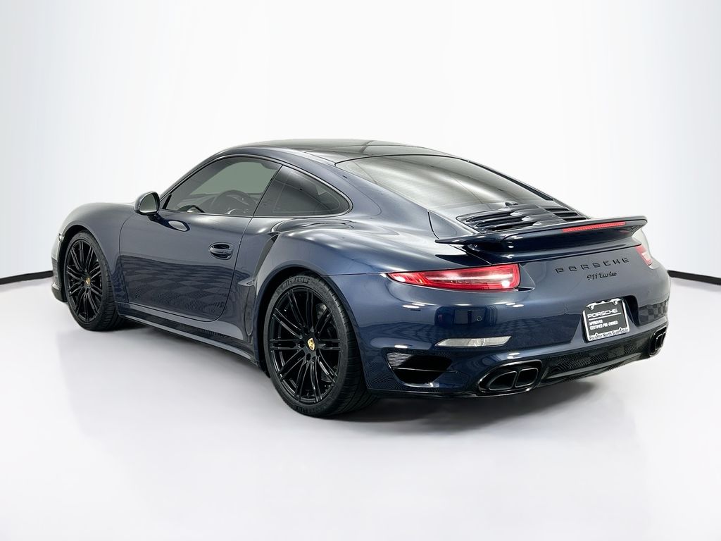 Thumbnail: 2016 Porsche 911 - 3