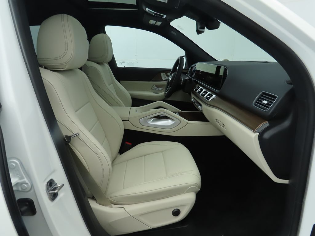 Thumbnail: 2026 Mercedes-Benz GLE - 21