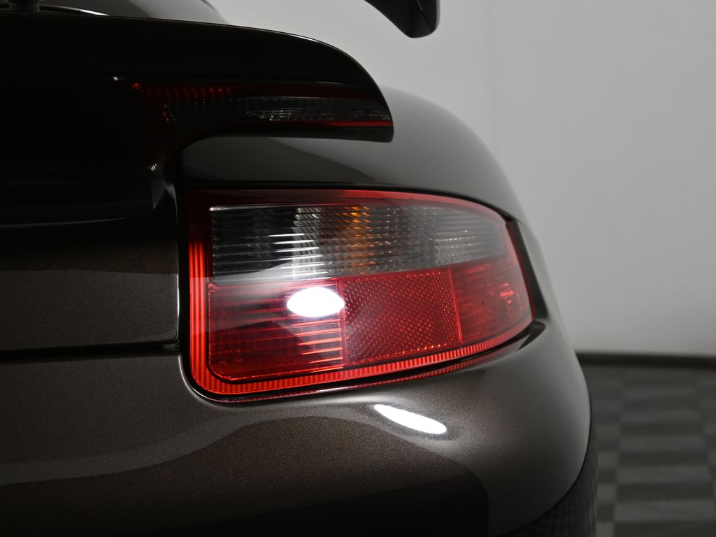 Thumbnail: 2008 Porsche 911 - 21