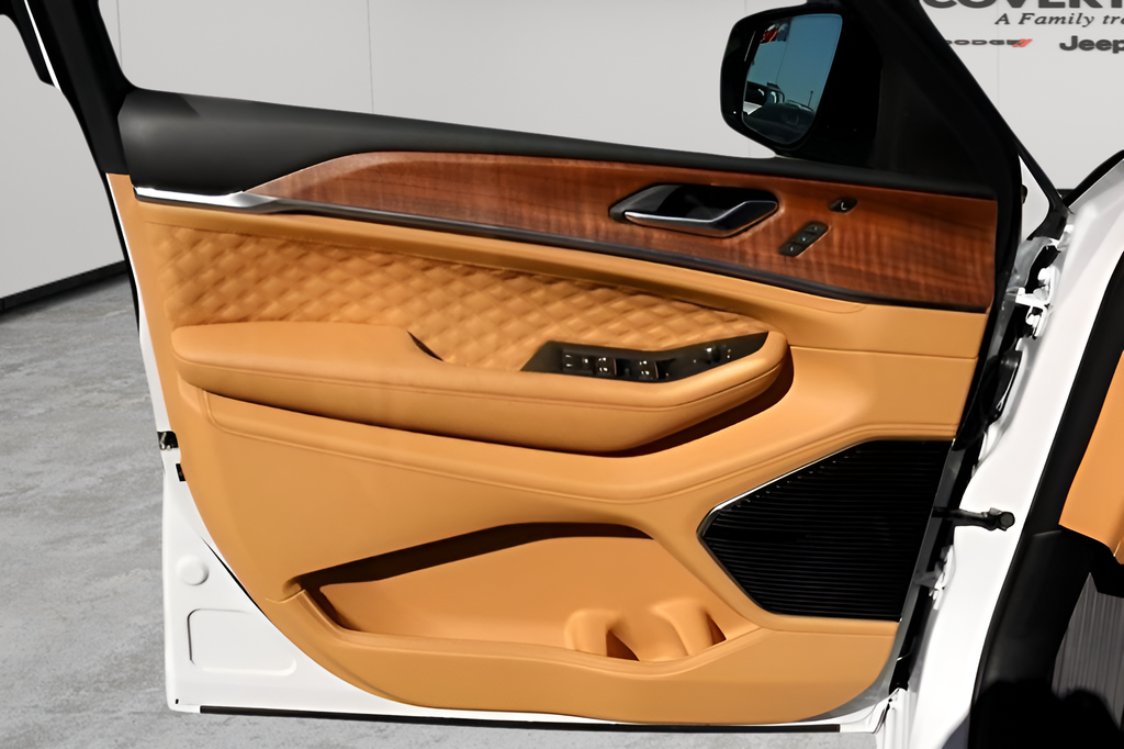 New Car 2025 Jeep Grand Cherokee  Summit For Sale Under $70,000 In Austin, Texas