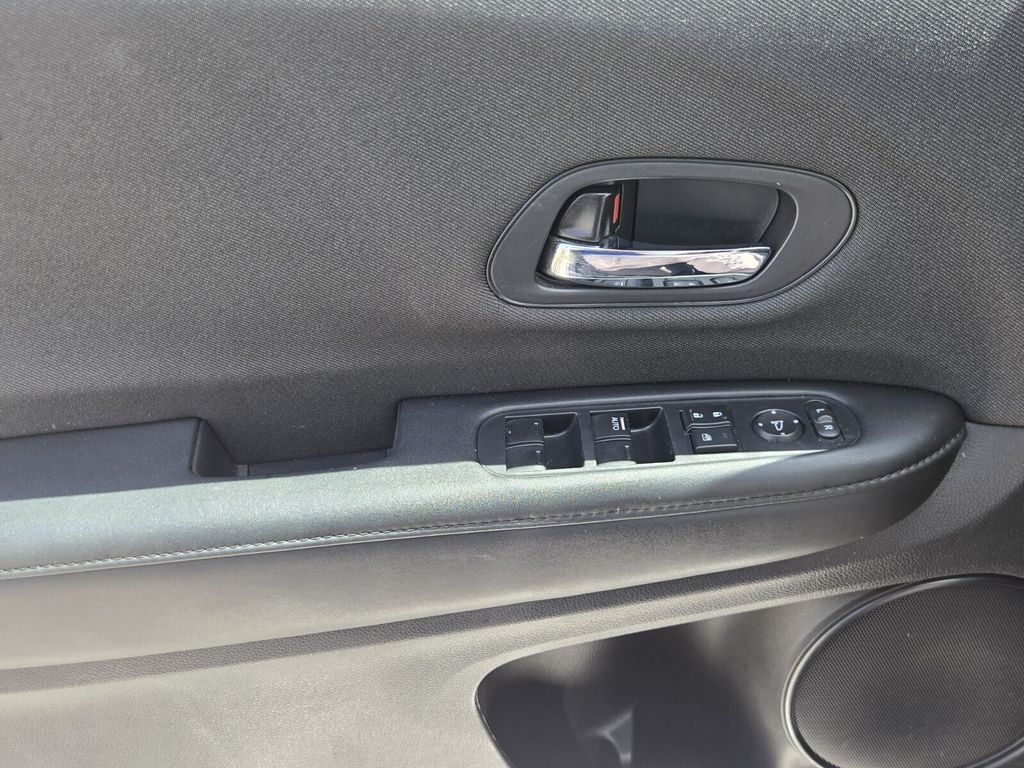 2021 Honda HR-V - $21,528