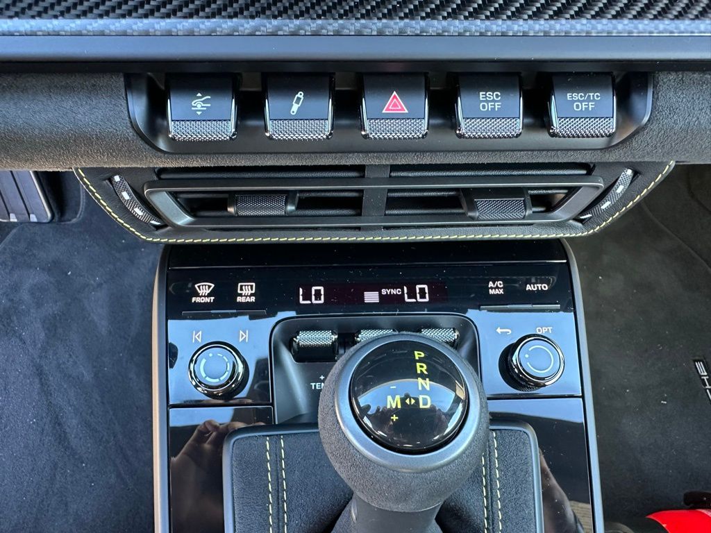 Thumbnail: 2025 Porsche 911 - 30