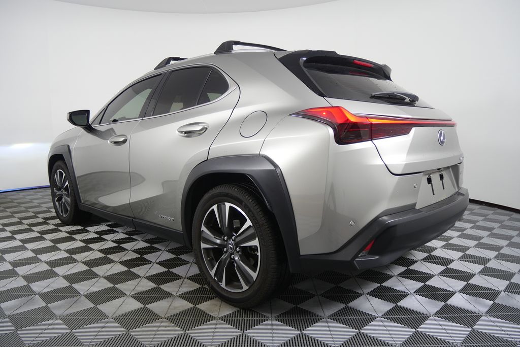 Thumbnail: 2020 Lexus UX - 5