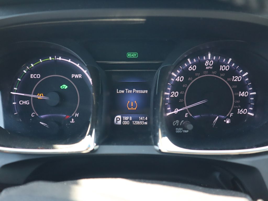 2014 Toyota Avalon XLE 19
