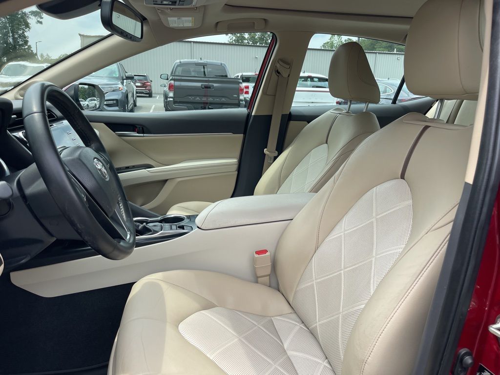 Camry L