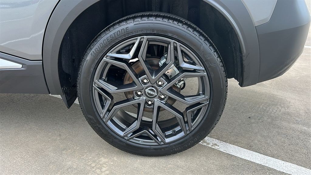 2026 Nissan Kicks SR Gray at Bravo Nissan