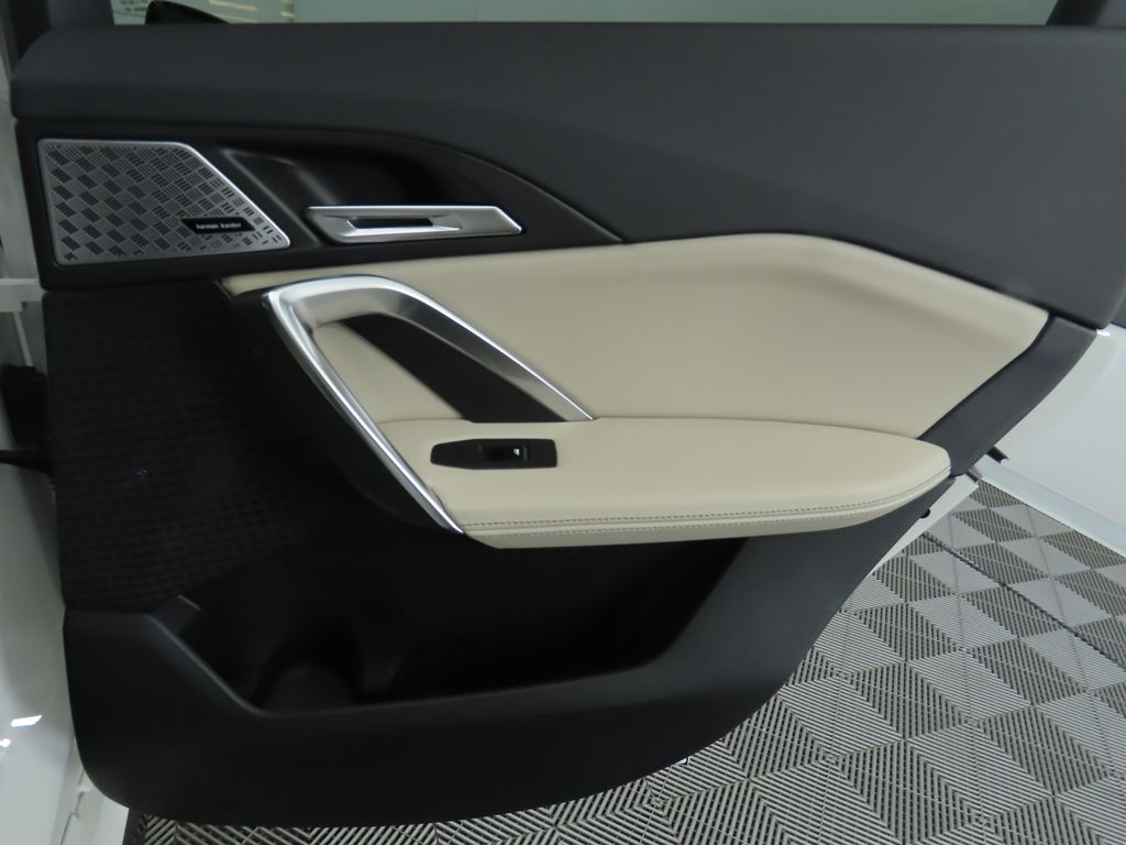 Thumbnail: 2023 BMW X1 - 28