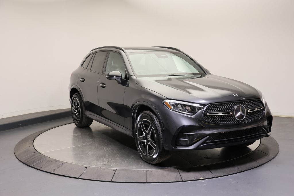 Thumbnail: 2027 Mercedes-Benz GLC - 3