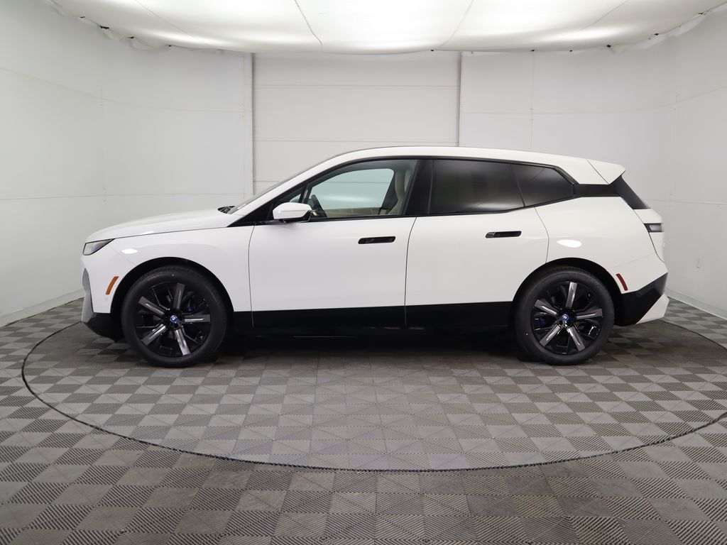 2025 BMW iX xDrive50 8