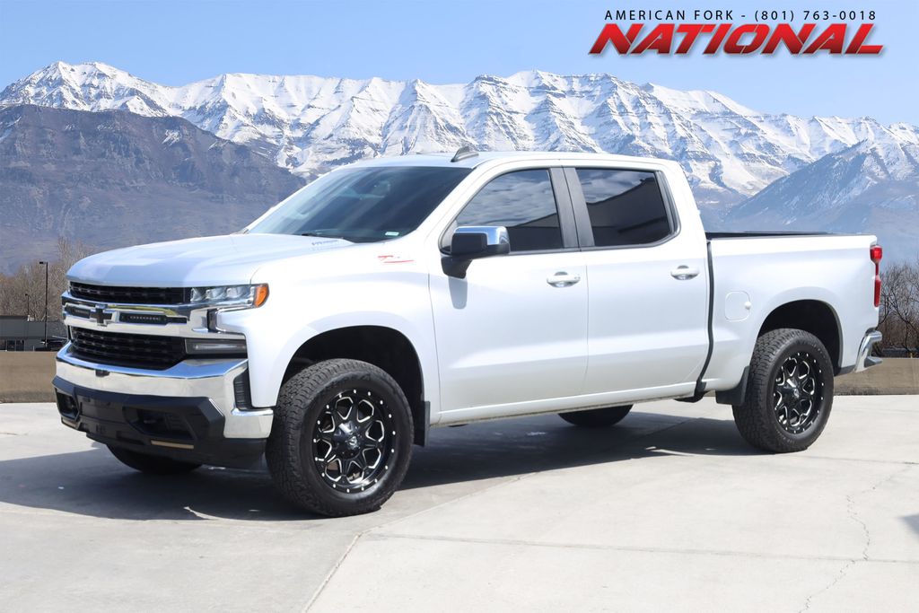 Silver Ice Metallic 2021 Chevrolet Silverado 1500 Pickup Truck Four-Wheel Drive Automatic