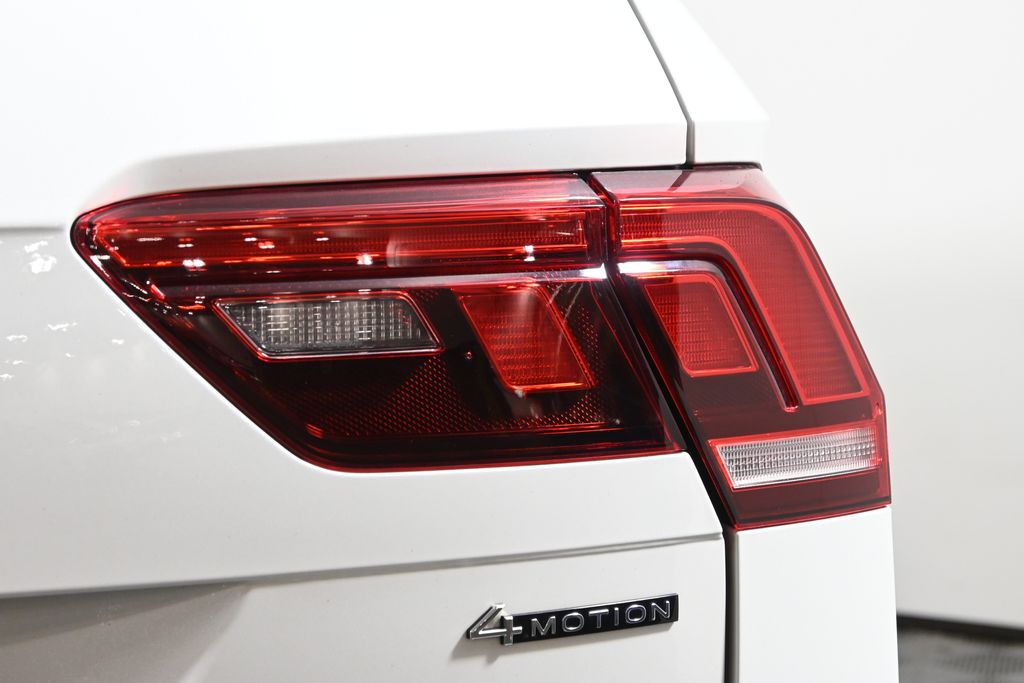 Thumbnail: 2023 Volkswagen Tiguan - 14