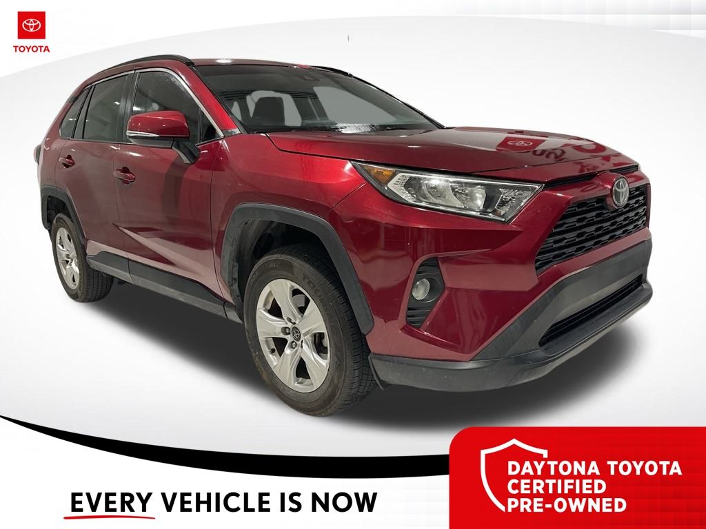 2021 Toyota RAV4 XLE's photo