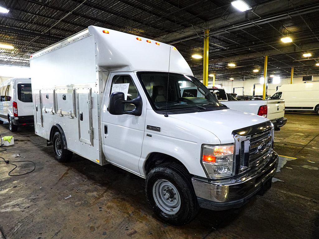 2011 Ford E-Series Chassis E-350 SD Cutaway 138 DRW RWD