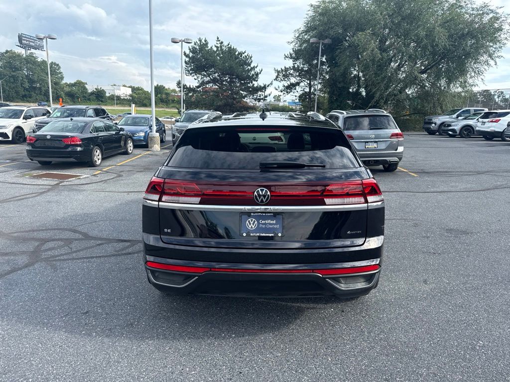 2024 Volkswagen Atlas Cross Sport 2.0T SE Black at Subaru and VW of Moon Township