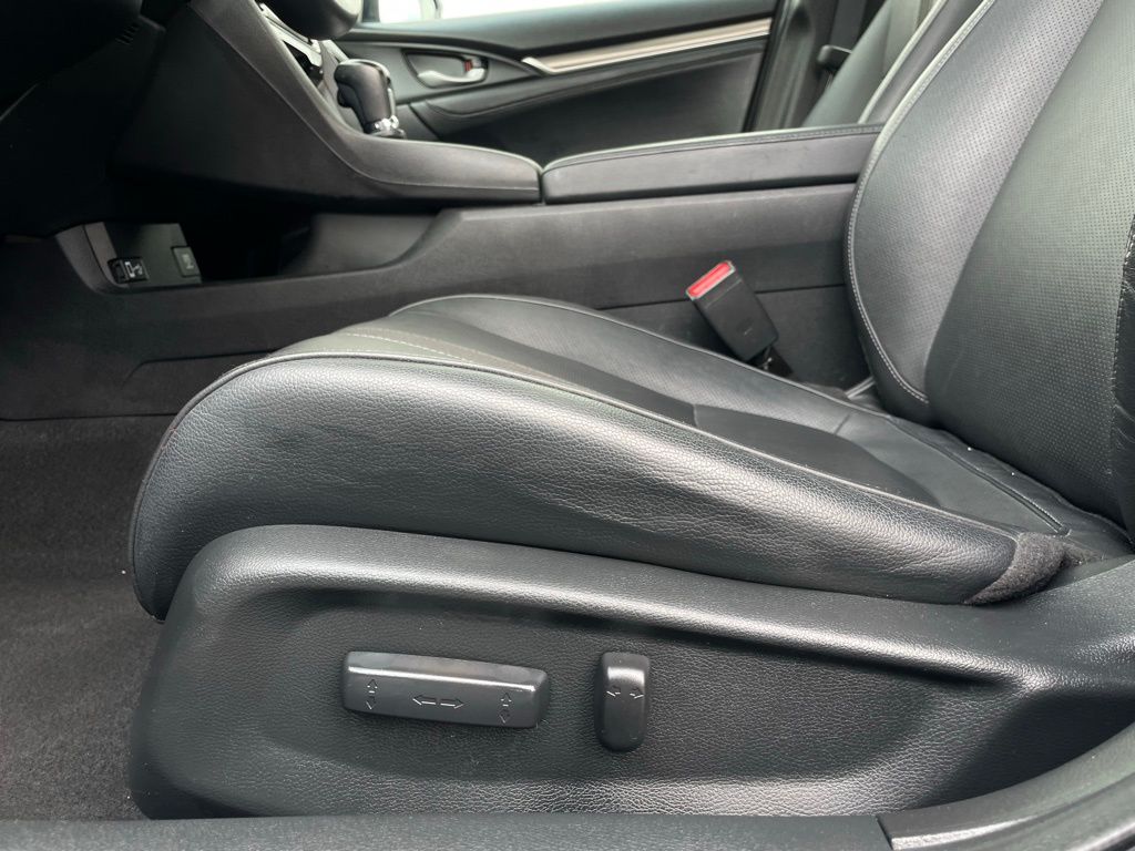 Thumbnail: 2020 Honda Civic - 25