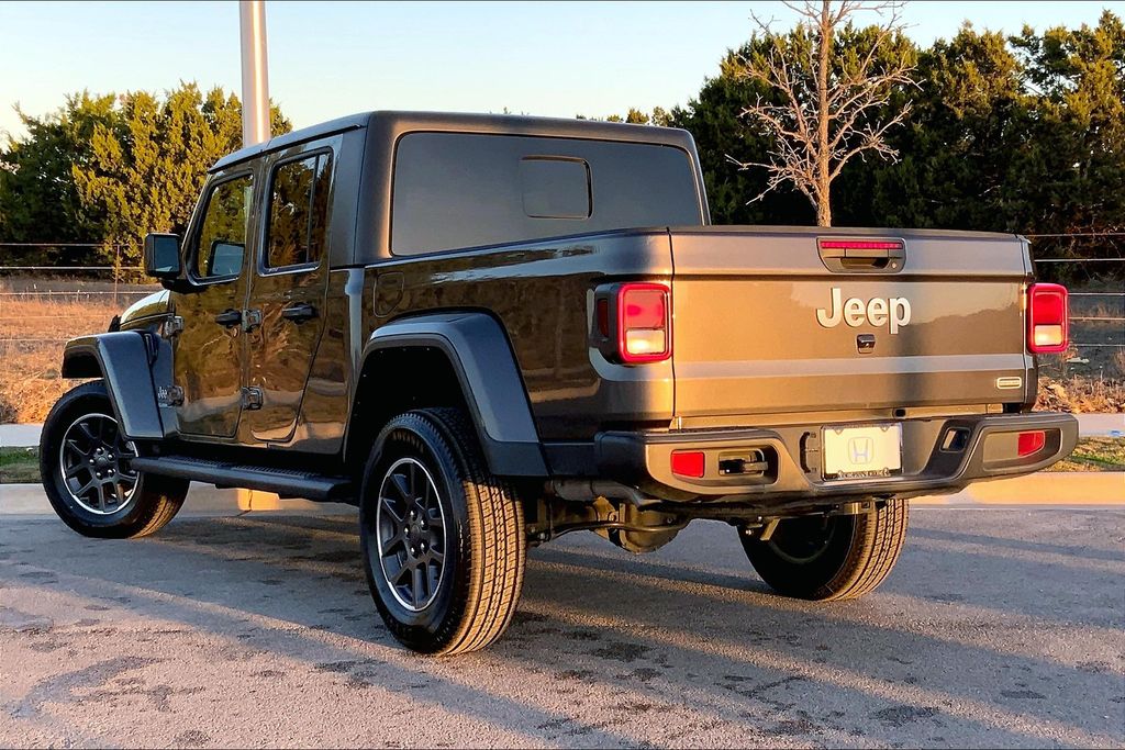 2022 Jeep Gladiator Overland 10