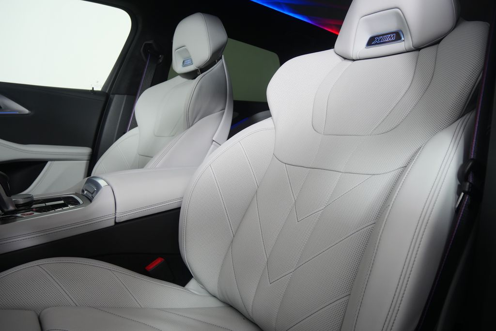 Thumbnail: 2026 BMW XM - 11