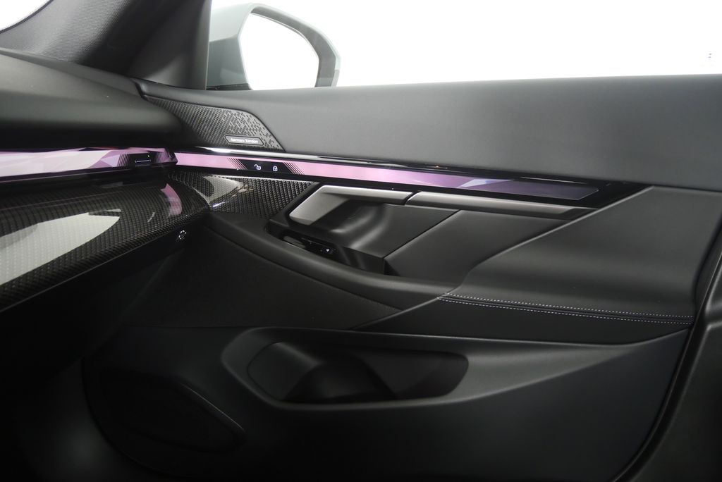 Thumbnail: 2026 BMW i5 - 22