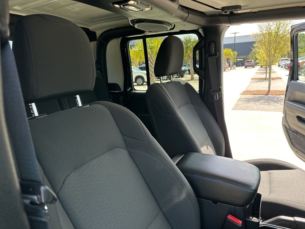 2023 Black Clearcoat Jeep Gladiator Sport 4X4 Truck