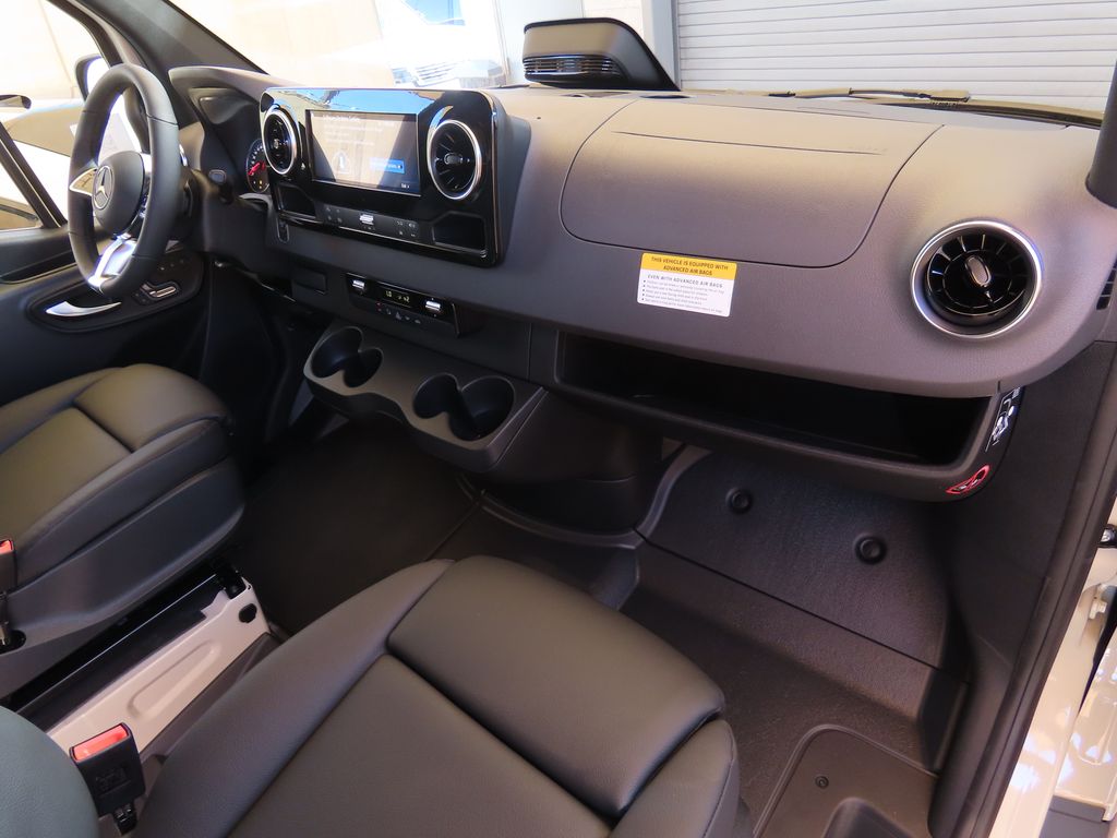 2025 Mercedes-Benz Sprinter 2500 17